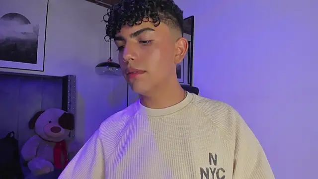 Niick Twiink online show from October 30, 8:10 pm