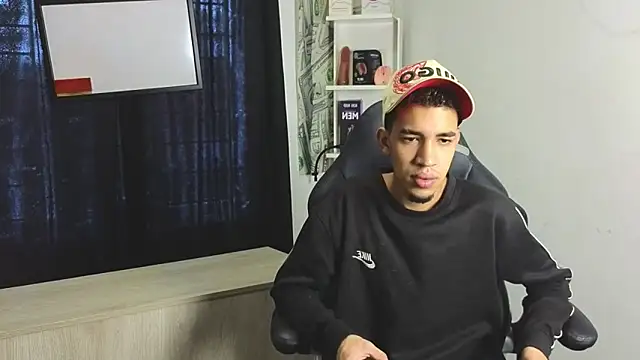 Latin Duo13 online show from February 13, 7:41 pm