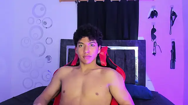 Maximiliano Khalil online show from December 1, 8:45 pm