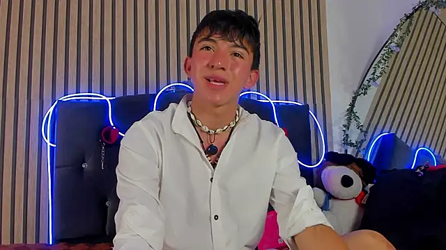 joji Spencer online show from February 4, 4:18 am