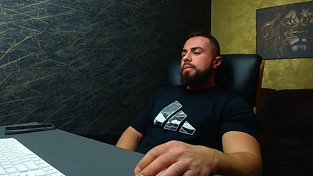 HayesWood online show from November 10, 6:07 am