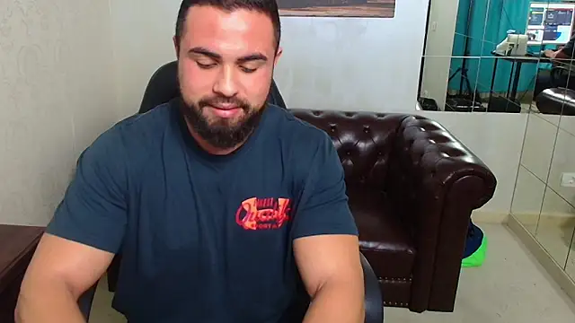 HayesWood online show from December 15, 5:59 am