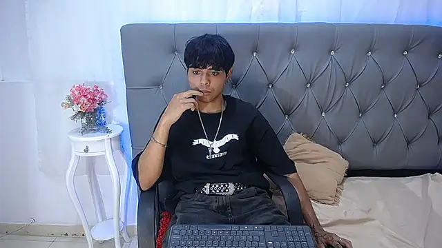 Snapshot of TonnyHawk707 chatting on October 29, 12:52 pm TonnyHawk707 online show from October 29, 12:52 pm