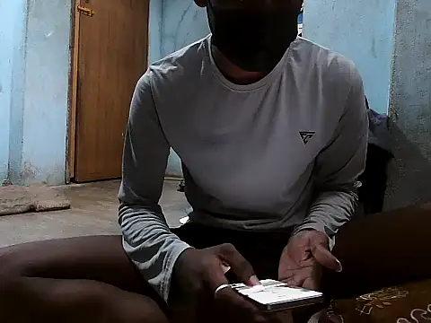 cutty abi  online show from November 3, 3:25 pm