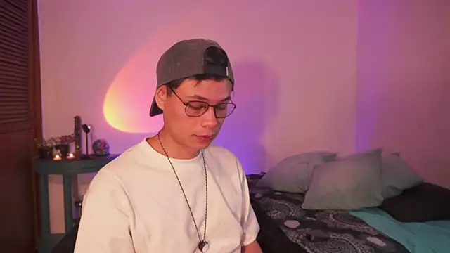 estmonnn online show from February 15, 3:24 am