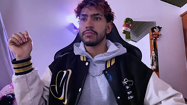 3v1l online show from November 18, 8:23 pm