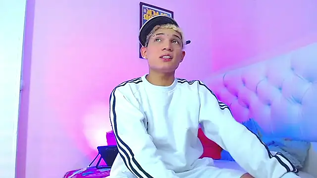 bad boy hottx online show from November 17, 8:39 am