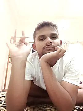 nirajkr00321 online show from November 11, 10:42 am