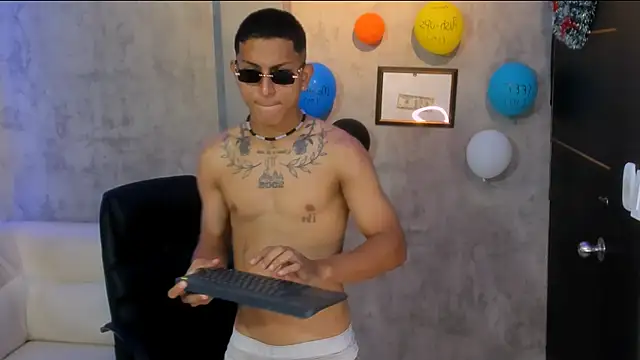 soy Aron online show from November 22, 2:49 pm