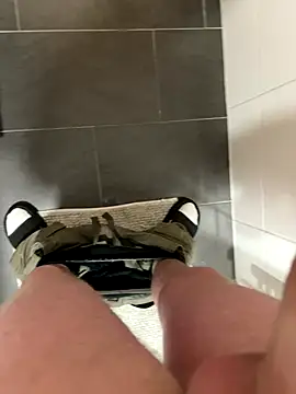 timtom19 online show from November 18, 4:11 pm