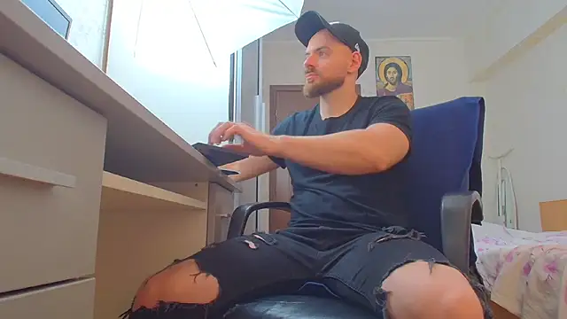 Ryanstone  online show from May 21, 9:47 am