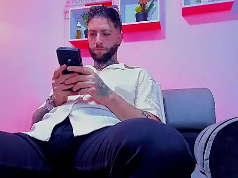 Supreme Alpha online show from November 28, 9:16 pm