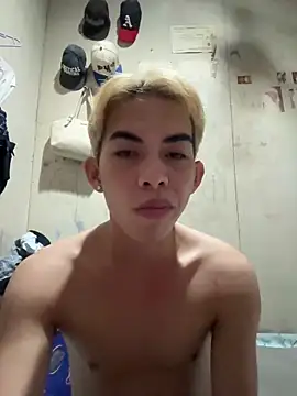 Urhotsilverboy online show from June 3, 8:14 pm