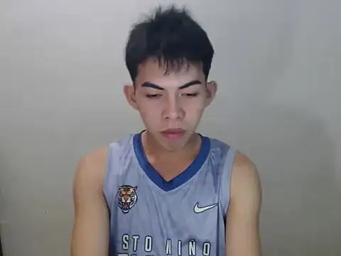 Urhotsilverboy online show from June 26, 12:19 pm