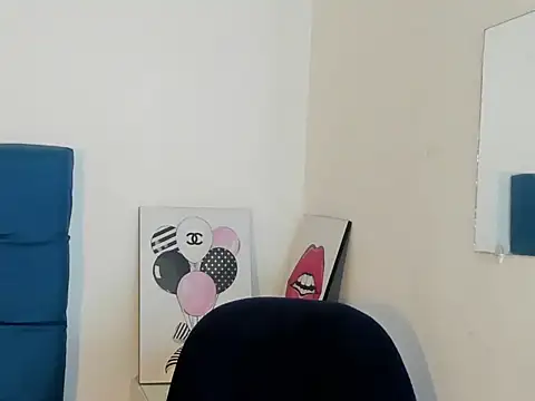 Valentino Lane online show from February 3, 6:40 am