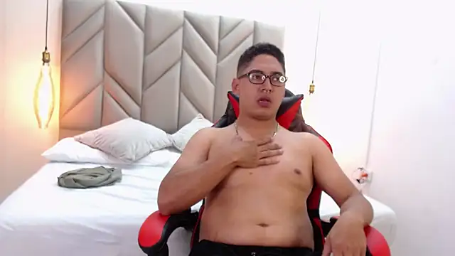 DanteVoss online show from November 8, 3:43 am