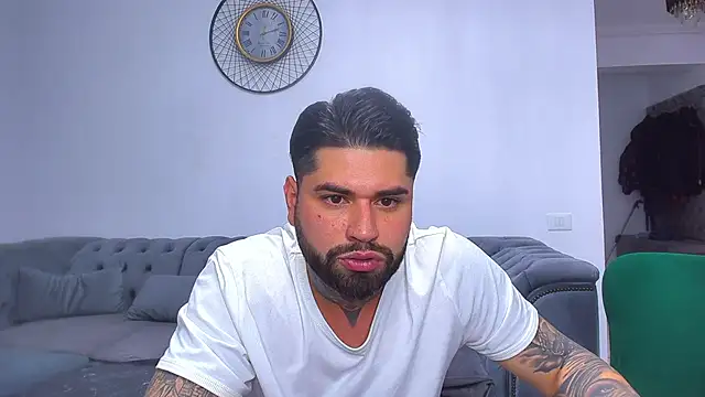 alexandermoris online show from December 17, 8:48 pm