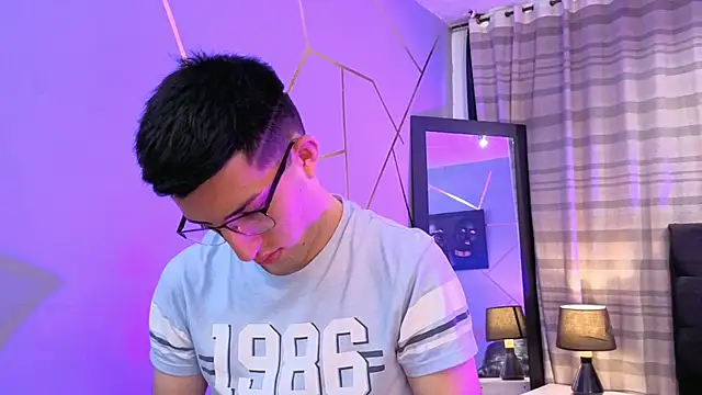 Un Sluttyy online show from November 21, 1:21 pm