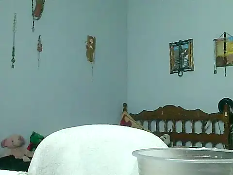 dirtysluttyfist online show from December 14, 8:16 pm