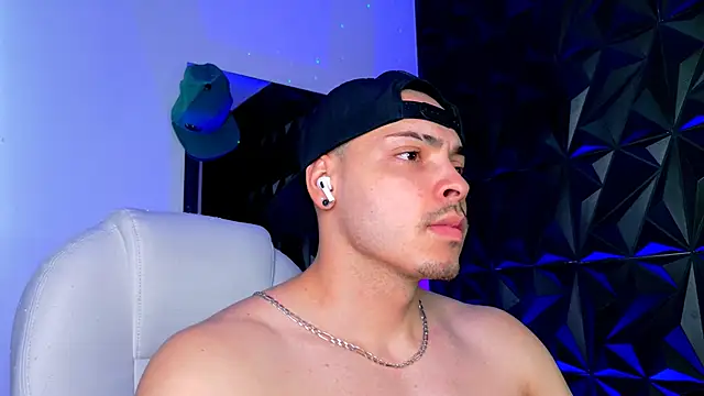 Maxwell Dupont online show from January 11, 7:28 pm