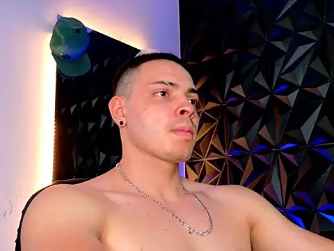 Maxwell Dupont online show from November 14, 10:22 pm