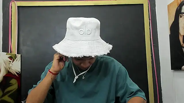 Timmy Kiing  online show from December 15, 9:12 pm