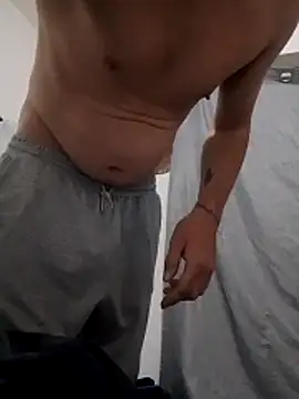 WeakDegree76 online show from February 25, 2:01 am