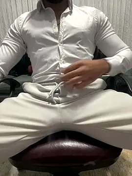 DARK0924 online show from November 21, 5:45 pm