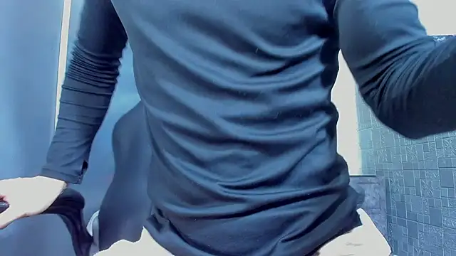 ElanGiraldo online show from May 28, 11:25 pm