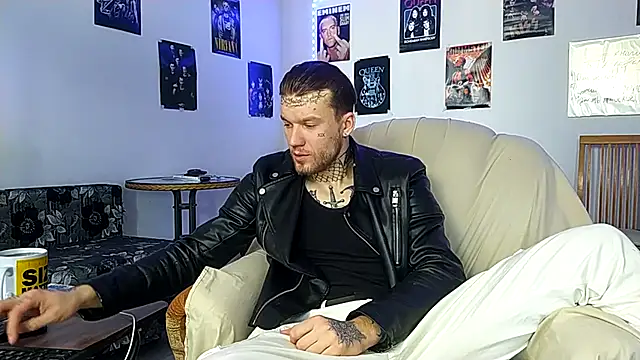 Huntall77 online show from January 16, 7:44 am