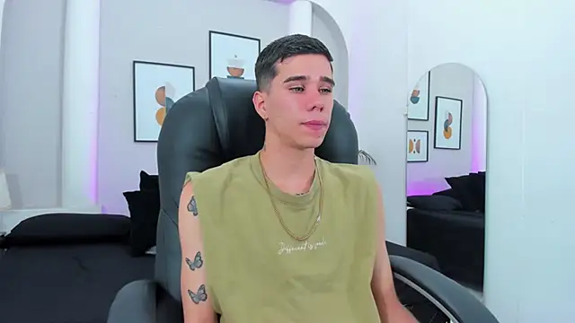 Gabo white1 online show from December 2, 7:22 am