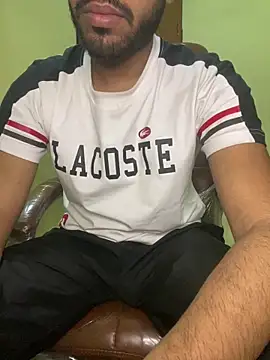 hotyyyyjonny online show from April 8, 7:08 am