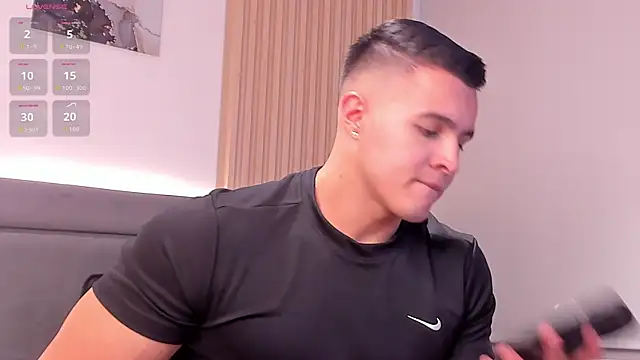 Mason bennet online show from April 4, 9:23 pm