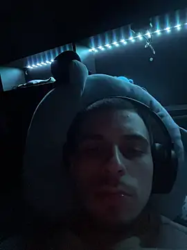 daddyshomeee  online show from April 1, 4:47 am