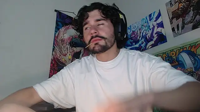 LuciferSantoryu online show from April 11, 6:31 am