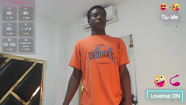 NoahJhonson69 online show from January 11, 7:28 pm