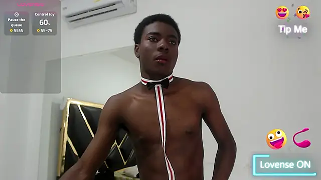 NoahJhonson69 online show from January 31, 7:34 pm