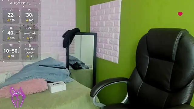 tommy cherry  online show from November 27, 5:16 pm