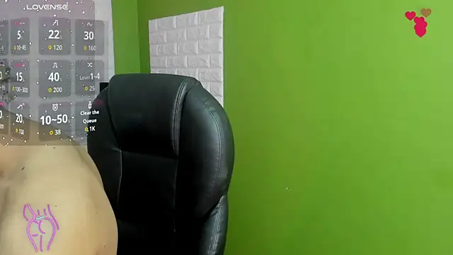 tommy cherry  online show from December 1, 8:01 pm