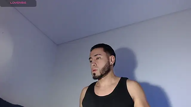 MikeSantoss1 online show from December 5, 2:29 am