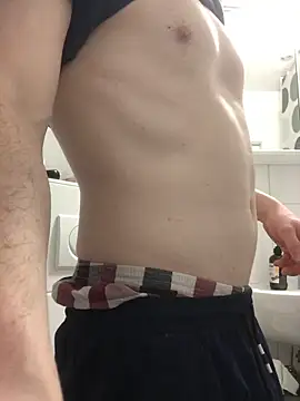 Spielzeugtwink online show from March 30, 11:17 pm