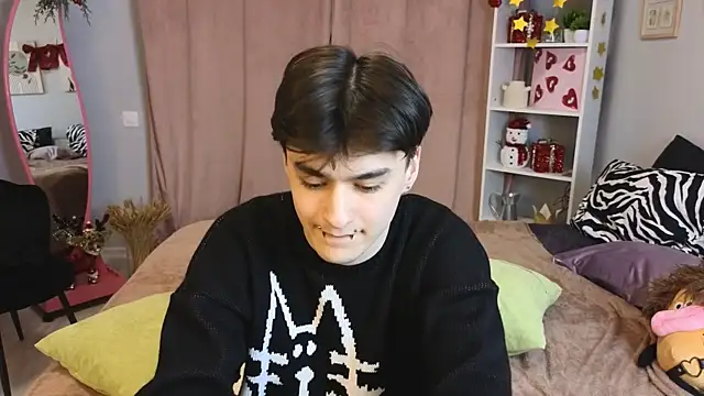 kevinhunter  online show from December 13, 7:53 pm