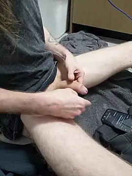 jaqrabit online show from December 14, 7:15 am