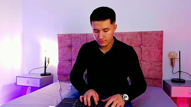 Ethan-Connor online show from January 12, 12:42 pm