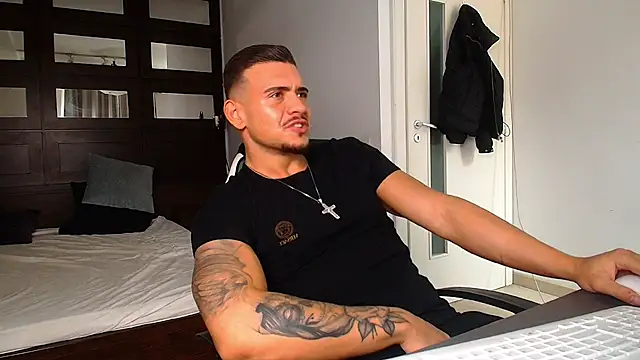 ElijahThorne online show from February 23, 10:06 am