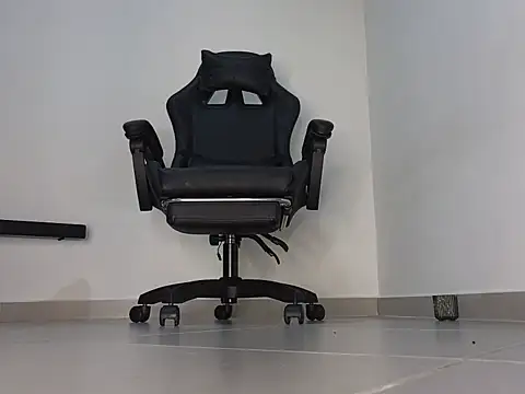 master Tripa online show from December 17, 5:08 pm