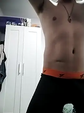 montewi online show from November 30, 5:15 pm