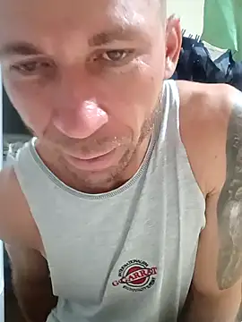 RobertoLuiz84 online show from February 6, 1:46 am