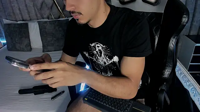 NicolaiKarav online show from March 7, 11:52 am