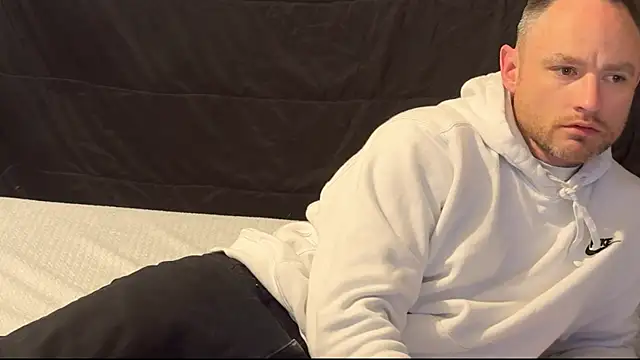 famous1tad online show from April 21, 10:10 am